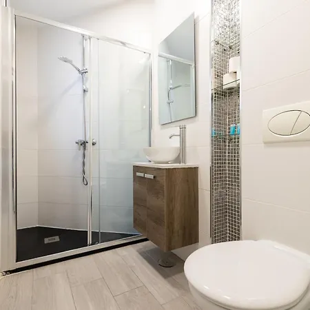 H2m Hiniestrosa French Balcony Aacc Wifi Appartement